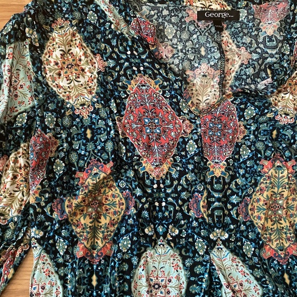 Bohemian Patterned tunic - Picture 3 of 4